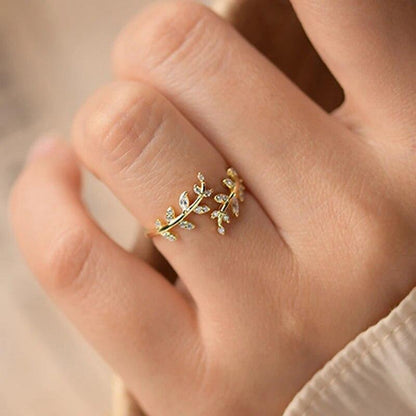 Silver Delicate Leaf Ring - Fashionista Finesse