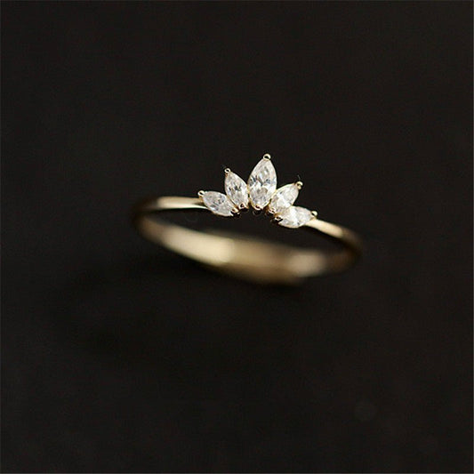 Simple Crown Rings - Fashionista Finesse