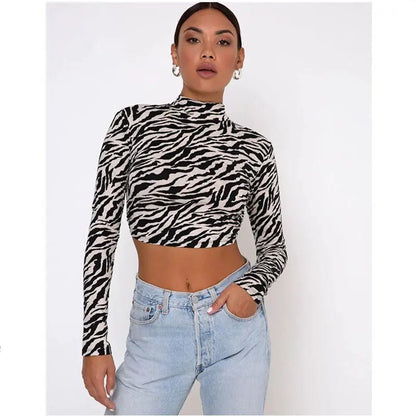 Dragon Printed Crop Top - Fashionista Finesse